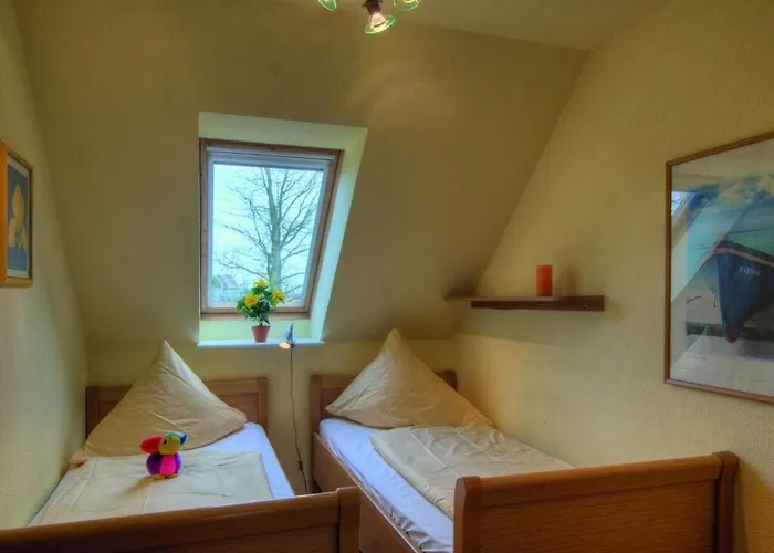 Floor By The Golf Course *